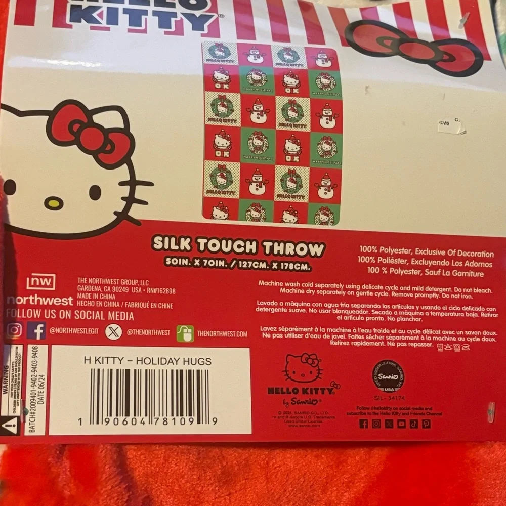 Christmas Hello Kitty Blanket